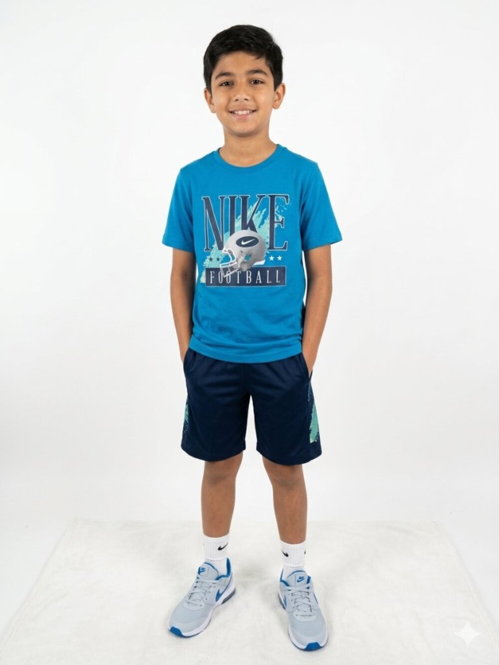 NIKE BRAND BOY'S TEAL FOOTBALL DESIGN T-SHIRT - SIZE M (8-10)